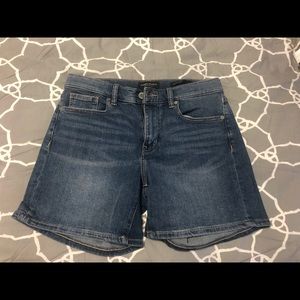 Banana Republic Mid Rise Denim Shorts Size 27